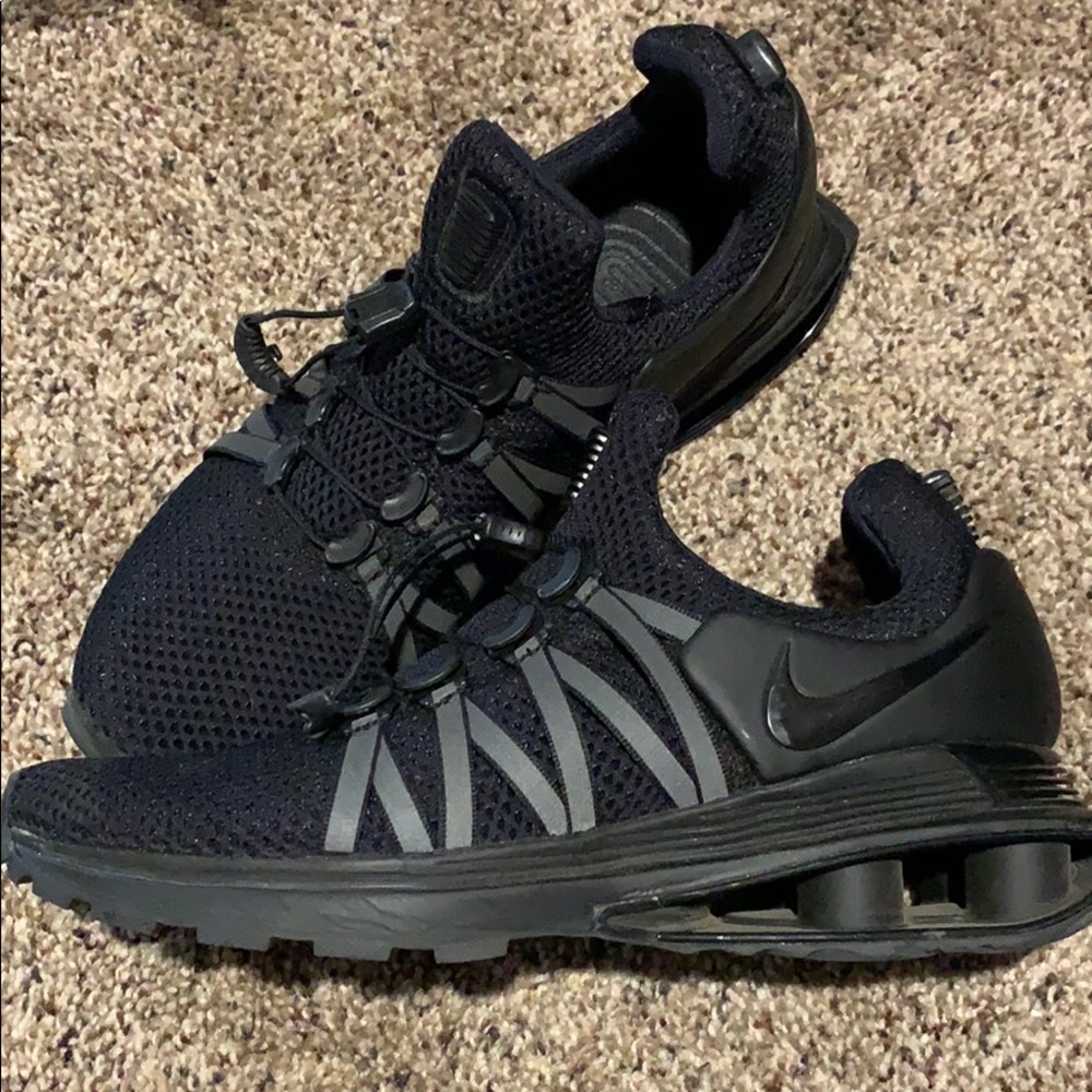 Nike Tennis Shoes